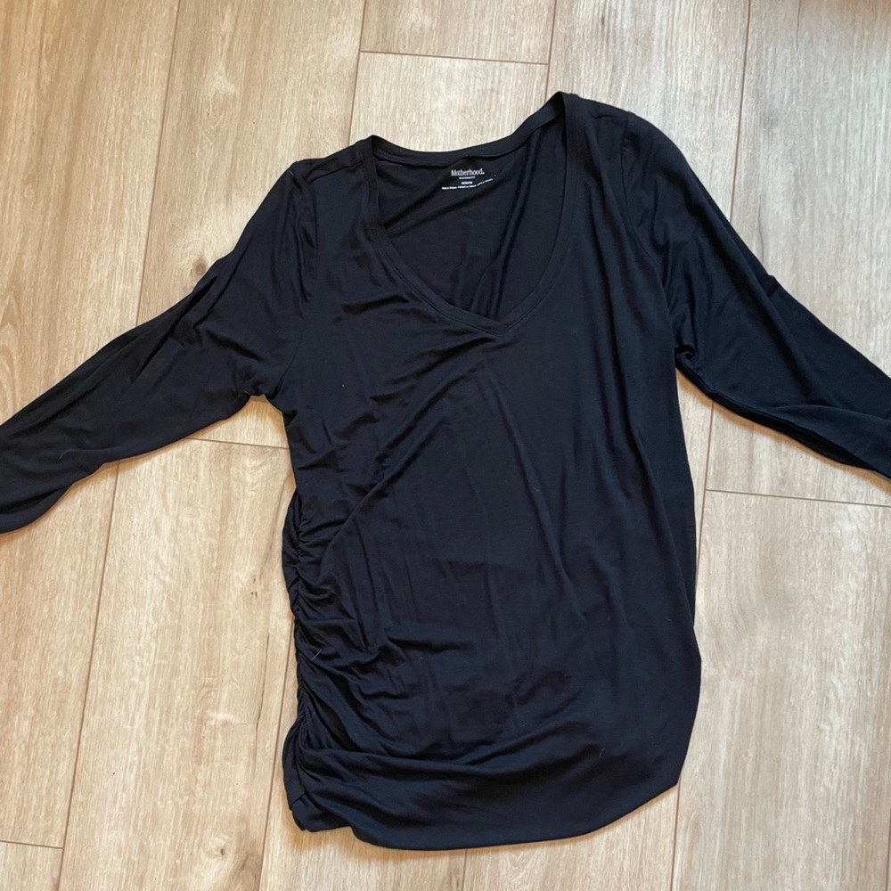 Motherhood maternity king sleeve v neck shirt